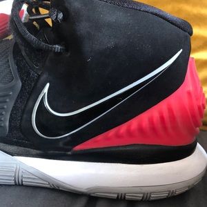 Nike Kyrie 6 Basketball shoes